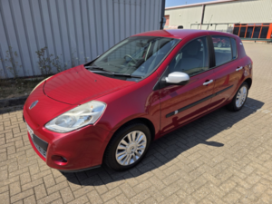 2010 Renault Clio 1.2 I-Music in Red — image 5