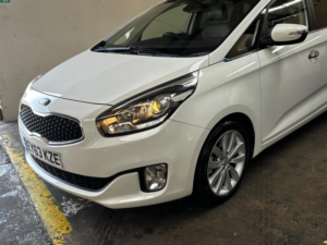 2013 Kia Carens 1.7 Crdi Ecodynamics 3 Euro 5 (s/s) 5dr in White — image 2