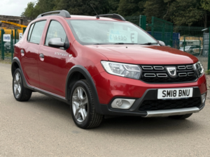2018 Dacia Sandero Stepway 0.9 Tce Laureate Hatchback 5dr Petrol Manual Euro 6 (s/s) (90 Ps) in Red — image 3