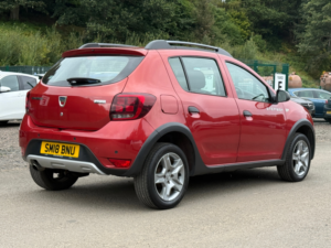 2018 Dacia Sandero Stepway 0.9 Tce Laureate Hatchback 5dr Petrol Manual Euro 6 (s/s) (90 Ps) in Red — image 5