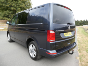 2019 Volkswagen Transporter 2.0 Tdi T32 Bluemotion Tech Highline Kombi Double Cab 5dr Diesel DSG Fwd Swb Euro 6 (s/s) (150 Ps) in Blue — image 5