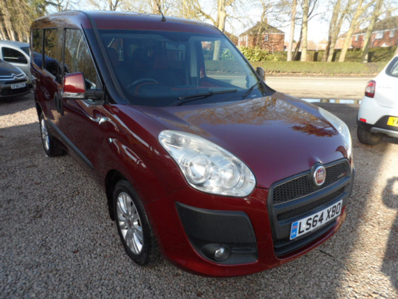 2014 Fiat Doblo 1.6 Doblo Eleganza 1.6 16v Multijet 90hp Dualogic in Red — image 1