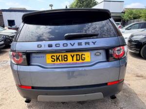2018 Land Rover Discovery Sport Td4 Se Tech in Blue — image 3