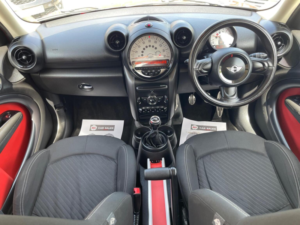 2012 MINI Countryman 2.0 Cooper Sd Euro 5 (s/s) 5dr in Red — image 4