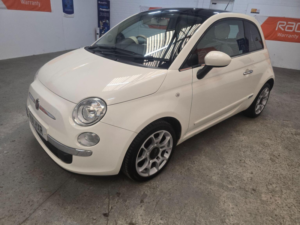2011 Fiat 500 1.2 Lounge Euro 5 (s/s) 3dr in White — image 4