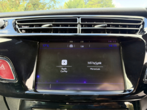 2017 Ds Automobiles Ds 3 1.6 Bluehdi Connected Chic in White — image 4
