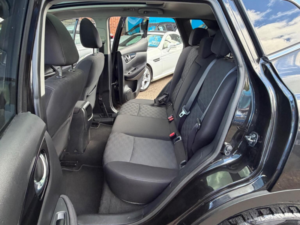 2016 Nissan Qashqai 1.2 Dig-T N-Connecta 2WD Euro 6 (s/s) 5dr in Black — image 5