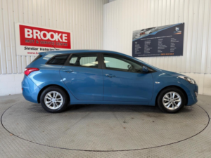 2012 Hyundai I30 1.6 Crdi Blue Drive Active Tourer Euro 5 (s/s) 5dr in Blue — image 3