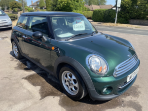 2013 MINI Hatch 1.6 Cooper Hatch * Service History * Alloys * Last Owner 7 Years * in Green — image 2