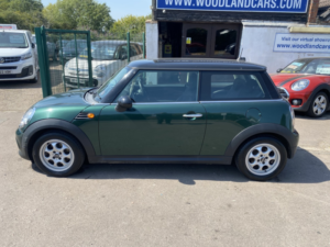 2013 MINI Hatch 1.6 Cooper Hatch * Service History * Alloys * Last Owner 7 Years * in Green — image 5