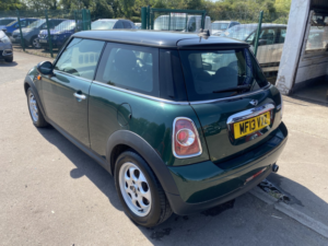 2013 MINI Hatch 1.6 Cooper Hatch * Service History * Alloys * Last Owner 7 Years * in Green — image 6