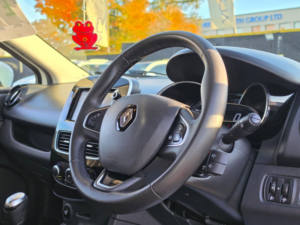 2018 Renault Clio 0.9 Tce Iconic Hatchback 5dr Petrol Manual Euro 6 (s/s) (75 Ps) in White — image 3