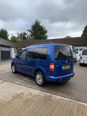 2011 Volkswagen Caddy Life 1.6 Tdi Cr in Blue — image 5
