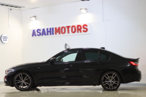 2019 BMW 3 Series 2.0 320i M Sport in Black — image 5