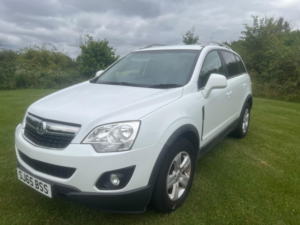 2016 Vauxhall Antara 2.2 Cdti Exclusiv in White — image 4