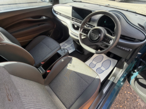 2022 Fiat 500e 42kwh 118hp Electric Icon in Green — image 2