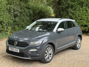2019 Volkswagen T-Roc 1.0 Tsi Design in Grey — image 2
