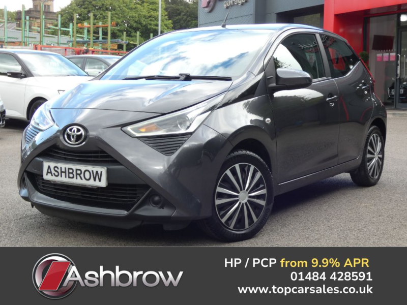 2021 Toyota Aygo 1.0 Vvt-I X-Play 5d 70 S/s in Grey — image 1