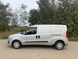 2015 Vauxhall Combo 1.3 Cdti 2300 16v Sportive in Silver — image 2