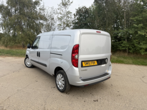 2015 Vauxhall Combo 1.3 Cdti 2300 16v Sportive in Silver — image 3