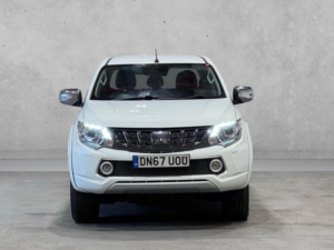 2017 Mitsubishi L200 2.4 Di-D Dc Barbarian 4WD Euro 6 4dr in White — image 5