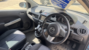 2013 Mazda Mazda2 1.3 Venture Blue 5dr Lowtax+satnav+1keeper in Blue — image 5