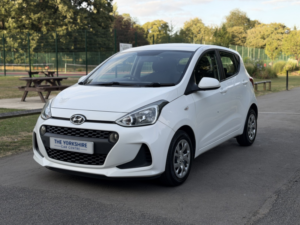 2017 Hyundai I10 1.0 I10 Se 1.0 My17 in White — image 3