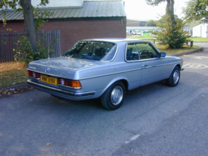 1981 Mercedes-Benz 230 Ref 8514 - Mercedes Benz W123 230ce Coupe Manual (rhd - Uk Car) in Blue — image 4