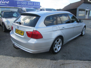 2012 BMW 3 Series 2.0 320d Exclusive Edition in Silver — image 6