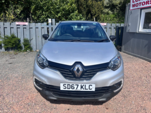 2017 Renault Captur 0.9 Dynamique Nav Tce 90 in Silver — image 3