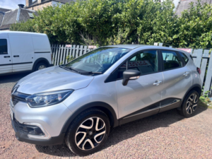 2017 Renault Captur 0.9 Dynamique Nav Tce 90 in Silver — image 6