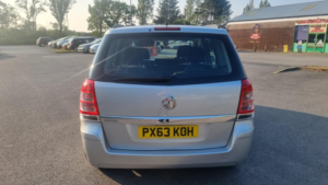 2013 Vauxhall Zafira 1.6 16v Exclusiv in Silver — image 5