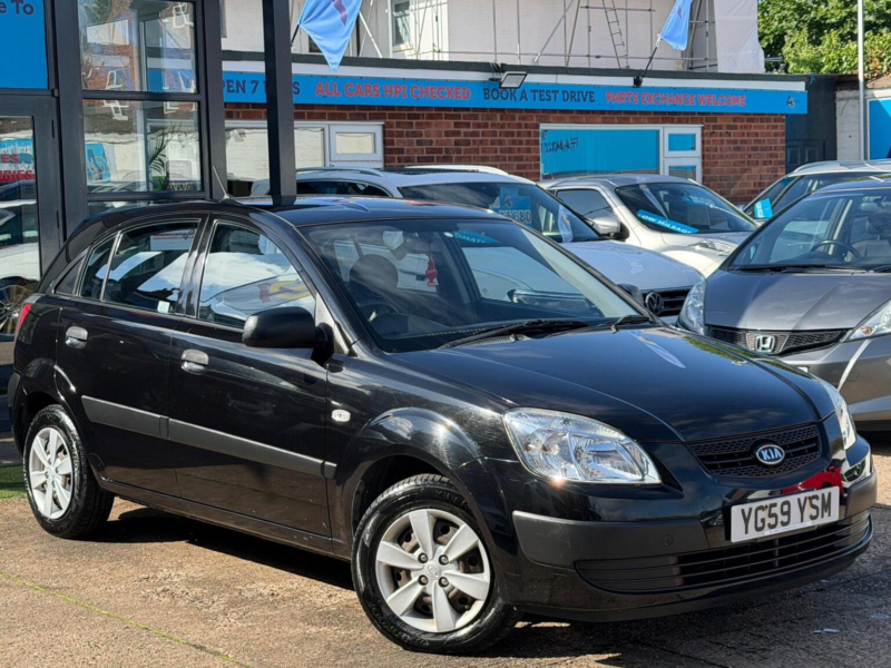 2009 Kia Rio 1.4 5dr in Black — image 1