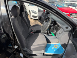 2009 Kia Rio 1.4 5dr in Black — image 4