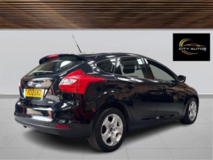 2013 Ford Focus 1.0t Ecoboost Edge Euro 5 (s/s) 5dr in Black — image 5