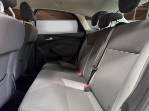 2013 Ford Focus 1.0t Ecoboost Edge Euro 5 (s/s) 5dr in Black — image 6
