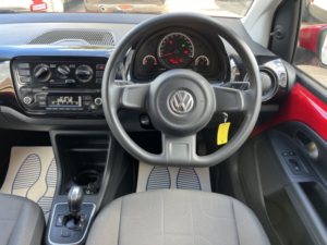 2014 Volkswagen Up! 1.0 Move Up! in Red — image 3