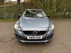 2018 Volvo V40 T3 Cross Country Nav Plus in Blue — image 3
