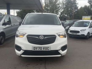 2020 Vauxhall Combo 1.5 Turbo D 2300 Sportive Panel Van 4dr Diesel Manual L2 H1 Euro 6 (s/s) (100 Ps) in White — image 2