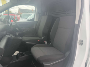 2020 Vauxhall Combo 1.5 Turbo D 2300 Sportive Panel Van 4dr Diesel Manual L2 H1 Euro 6 (s/s) (100 Ps) in White — image 6