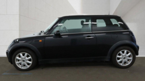 2004 MINI Hatch 1.6 One Euro 3 3dr in Black — image 5
