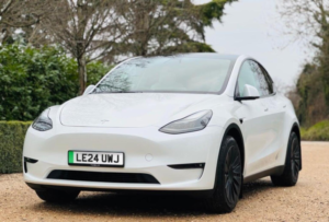 2024 Tesla Model Y Auto Rwd 5dr in White — image 2