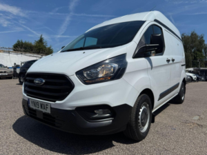 2019 Ford Transit Custom 2.0 300 Ecoblue L1 H2 Euro 6 5dr in White — image 2