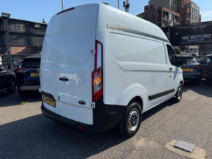 2019 Ford Transit Custom 2.0 300 Ecoblue L1 H2 Euro 6 5dr in White — image 5
