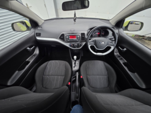 2013 Kia Picanto 1.3 2 in Green — image 2