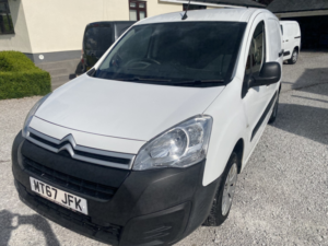 2017 Citroen Berlingo 1.6 Bluehdi 625 Enterprise in White — image 5