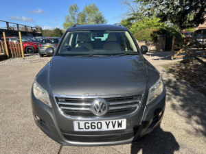 2010 Volkswagen Tiguan 2.0 Tdi Bluemotion Tech Match in Grey — image 2