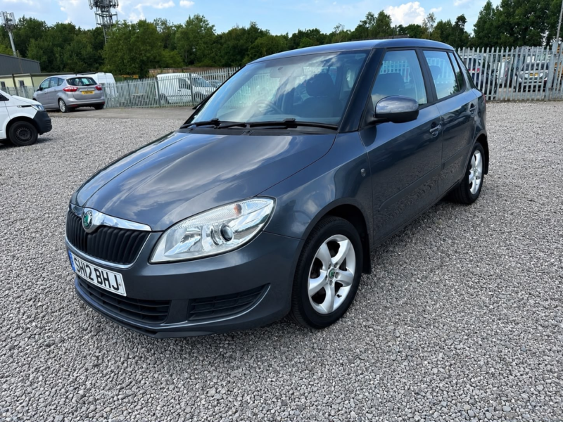 2012 Skoda Fabia 1.2 Se in Grey — image 1