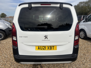2021 Peugeot Rifter 1.5 Bluehdi Gt in White — image 3