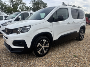 2021 Peugeot Rifter 1.5 Bluehdi Gt in White — image 5